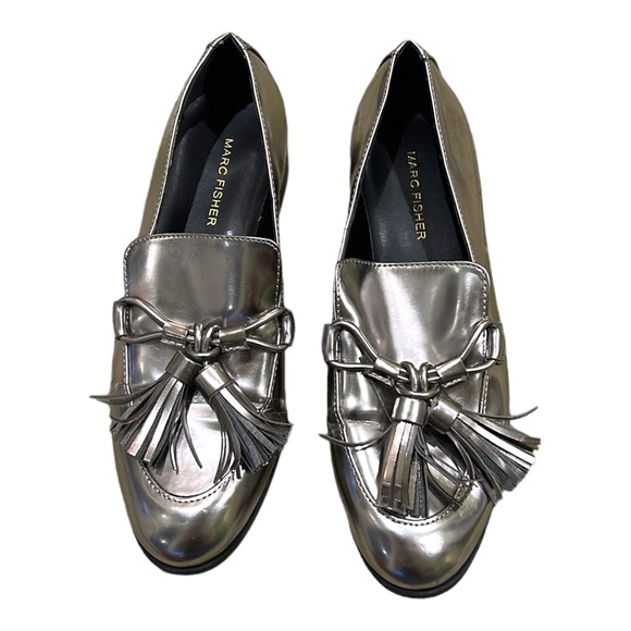 Marc Fisher Envy2 Metallic Silver Pewter Faux Leather Tassel Loafers - 7.5 - Picture 8 of 16